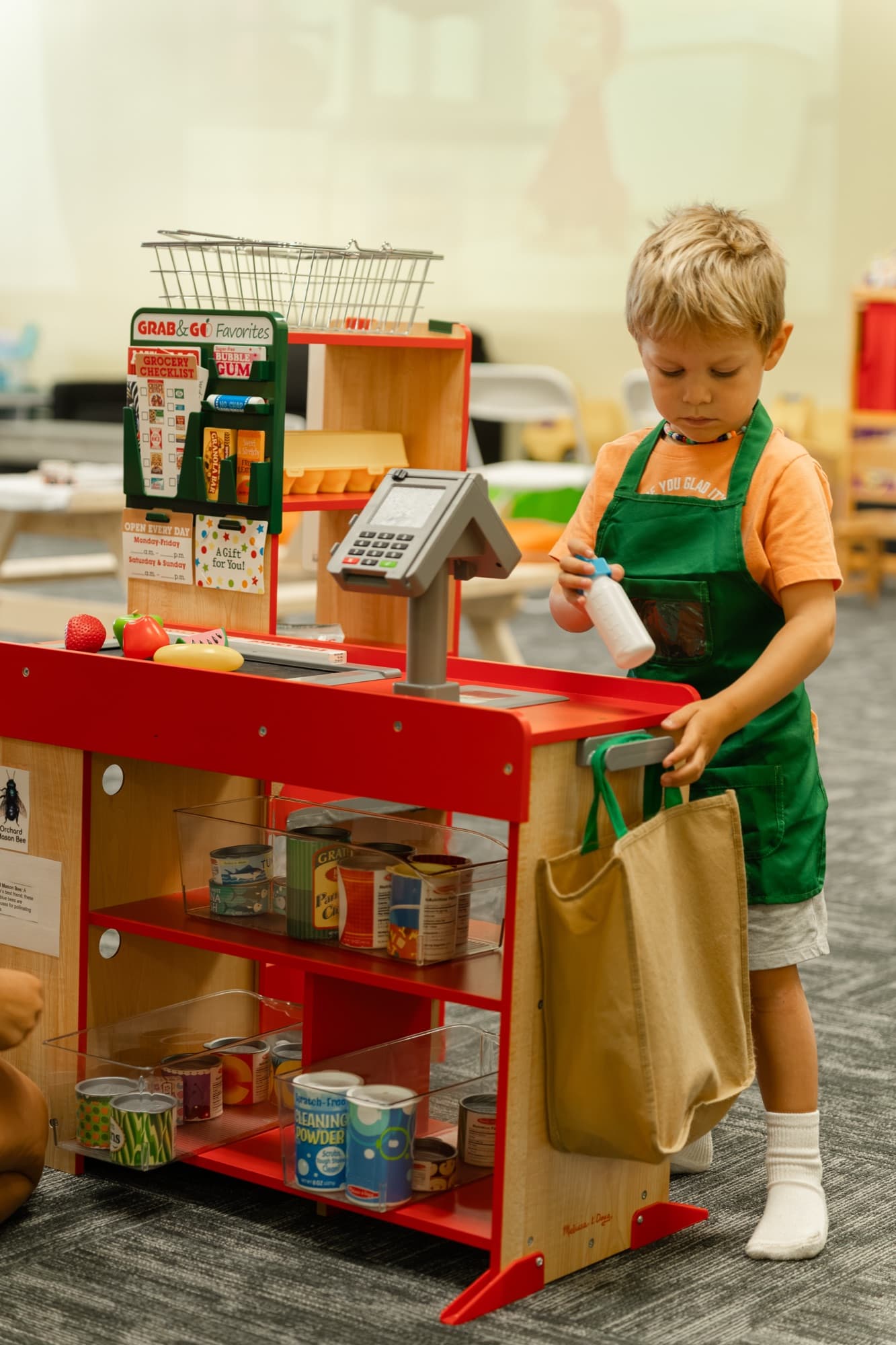 Busy Bees play center photo 8